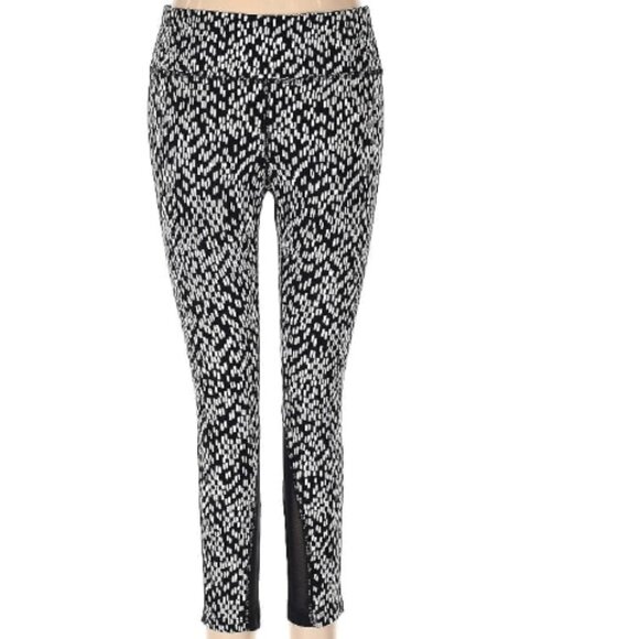 DRI-FIT Nike Running Size M Leggings black and white graphic print - Picture 1 of 4